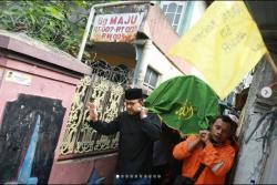 Anies Usung Keranda Jenazah Penyapu Jalan Korban Tabrak Lari