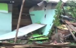 Fenomena Hujan Es dan Angin Kencang Rusak Rumah Warga di Tanah Laut Kalsel