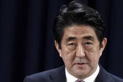 Kutuk Penikaman Massal yang Tewaskan 2 Orang, PM Abe: Ini Tragedi Mengerikan
