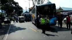 4 Kendaraan Tabrakan Beruntun Jalur Ciawi Tasikmalaya, Arus Lalin Macet Panjang