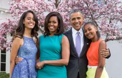 Keluarga Barack Obama Berlibur ke Kota Bersejarah di Prancis