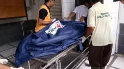 Ambulans Bolak-Balik Bawa Kantong Jenazah Korban Kebakaran Pabrik Korek Api