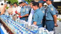 Lantamal VIII Manado Musnahkan 1,5 Ton Miras Jenis Cap Tikus Hasil Operasi