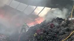 Pabrik Kain di Cihampelas Bandung Barat Terbakar, 11 Unit Damkar Dikerahkan