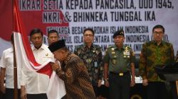 Wiranto Saksikan Eks Anggota DI/TII dan NII Ikrar Setia kepada NKRI