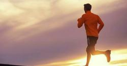 Berlari Kenakan Jaket Parasut Bikin Kurus? Begini Faktanya menurut Dokter