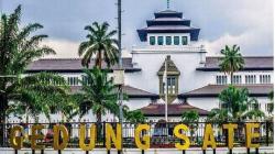 Klaster Kantor di Bandung Diduga karena Aktivitas Sepulang Kerja