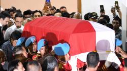 BJ Habibie Wafat, Ini Lafal Doa untuk Orang Meninggal Dunia