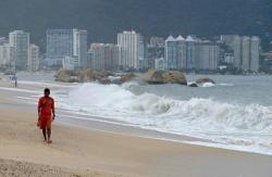  Badai Tropis Lorena Terjang Lepas Pantai Meksiko