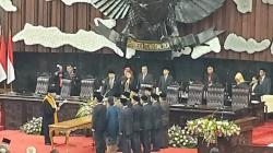 Pantun untuk Pimpinan MPR Periode 2019-2024 saat Penyerahan Palu Sidang