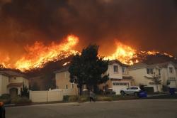 Kebakaran Hutan Kembali Porak-porandakan California, 50.000 Orang Mengungsi