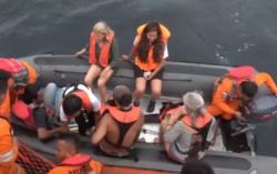 Detik-Detik 9 Wisatawan Asing Dievakuasi, 8 Jam Terombang-Ambing di Perairan Pulau Pandan