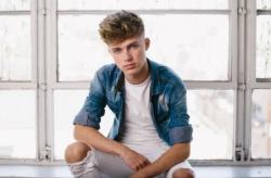 HRVY Jadi Bintang Tamu Spektakuler Show Top 13 Indonesian Idol 2019