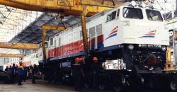 Pedagang Kue Putu Tewas Tersambar Kereta Api di Stasiun Buaran