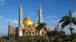 Pendiri Masjid Kubah Emas Hj Dian Al Mahri Meninggal Dunia