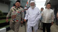 Hasil Swab Antigen Negatif Covid-19,  Abu Bakar Baasyir Resmi Bebas