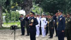 Hadiri HUT Ke-18 F-FDTL, Panglima TNI Tabur Bunga di TMP Seroja