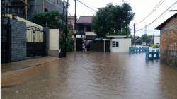 Banjir Rendam Perumahan di Jakarta Selatan dan Tangerang, Akses Jalan Terputus
