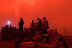 Langit Australia Jadi Merah akibat Kebakaran Hutan, Warga Ketakutan