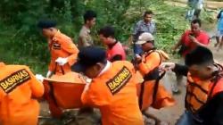 Hanyut 4 Km di Sungai Jepara, Jasad Bocah 11 Tahun Tersangkut Kumpulan Enceng Gondok<