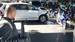 Polisi Tes Urine Pengemudi Penyebab Kecelakaan Beruntun di Jalan Pangeran Antasari