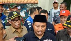 Hari Ini Wagub Jabar Kunjungi Pengungsi Banjir Pondok Gede Permai