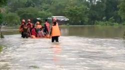 Tanggul Sungai Cisanggarung Jebol, 3 Desa di Losari Terendam Banjir
