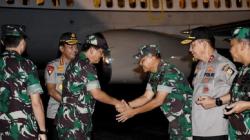 Lepas 12 Prajurit TNI Korban Helikopter Mi-17 di Papua, Panglima TNI Transit di Makassar