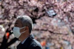 Pandemi Virus Korona di Jepang: Tak Nikmati Bunga Sakura bagai Menolak Pelukan dari Orang Italia