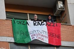 Diterpa Pandemi Korona, Warga Italia Nyanyi Volare dan Lagu Kebangsaan untuk Gugah Semangat