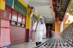 Cegah Corona, UMSU Semprot Disinfektan ke Seluruh Kawasan Kampus