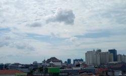 Langit Biru Jakarta Ramai di Medsos, Ini Penjelasan BMKG