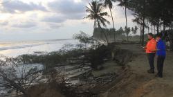 Terkikis Gelombang Laut, Kerusakan di Garis Pantai Aceh Barat Meluas