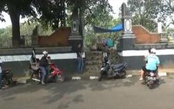 Warga Purwakarta Tetap Gelar Tradisi Ziarah di Tengah Pandemi Corona