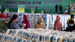 Ratusan Warga Serbu Lumbung Pangan Jawa Timur