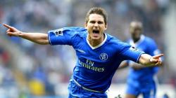 Jago Tembak Jarak Jauh, Ini 5 Pencetak Gol Terbanyak dari Luar Kotak Penalti