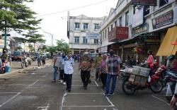 Terapkan Physical Distancing, Jalan Jenderal Sudirman di Salatiga Diubah Jadi Pasar Pagi