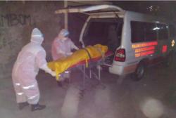 Suami Istri WN Ukraina di Bali Tewas dalam Apartemen, Jenazah Dievakuasi Petugas Berbaju Hazmat