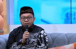 Bolehkah Tarawih di Rumah Ikuti Suara Imam dari Speaker Musala? Ini Jawaban Ustaz Bendri