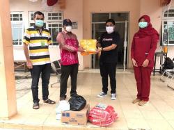 Tim Medis Lokasi Karantina Pasien Covid-19 di Eks RSUD H Boejasin Pelaihari Dapat Bantuan APD