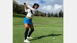 Pegolf Seksi Ini Terkenal di Media Sosial Gara-Gara Kaus Kaki