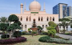 3 Keutamaan Orang yang Membersihkan Masjid