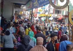 Cerita Ibu Hamil yang Sulit Tembus Kemacetan saat PSBB di Garut