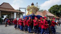 Keraton Gelar Gerebeg Syawal Hari Sabtu, 7 Gunungan Diarak Tanpa Melalui Alun-Alun Utara