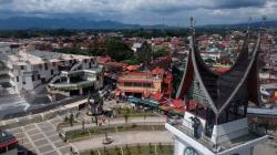 Seluruh Lokasi Wisata di Sumbar Mulai Buka Kecuali Kolam Renang<