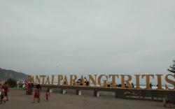 Lagi, Ratusan Wisatawan Pantai Parangtritis Disengat Ubur-Ubur