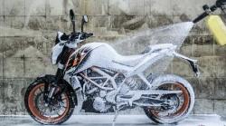 Cairan Disinfektan Bisa Timbulkan Kebakaran pada Sepeda Motor, Benarkah?