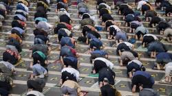 Kisah Orang yang Sholat tapi Celaka dalam Surat Al Maun
