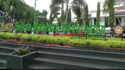 Pengurus Masjid Agung Palembang Sembelih Hewan Kurban Malam Hari