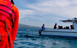 9 Orang Sekeluarga yang Terjebak di Gili Kondo NTB Dievakuasi Tim SAR